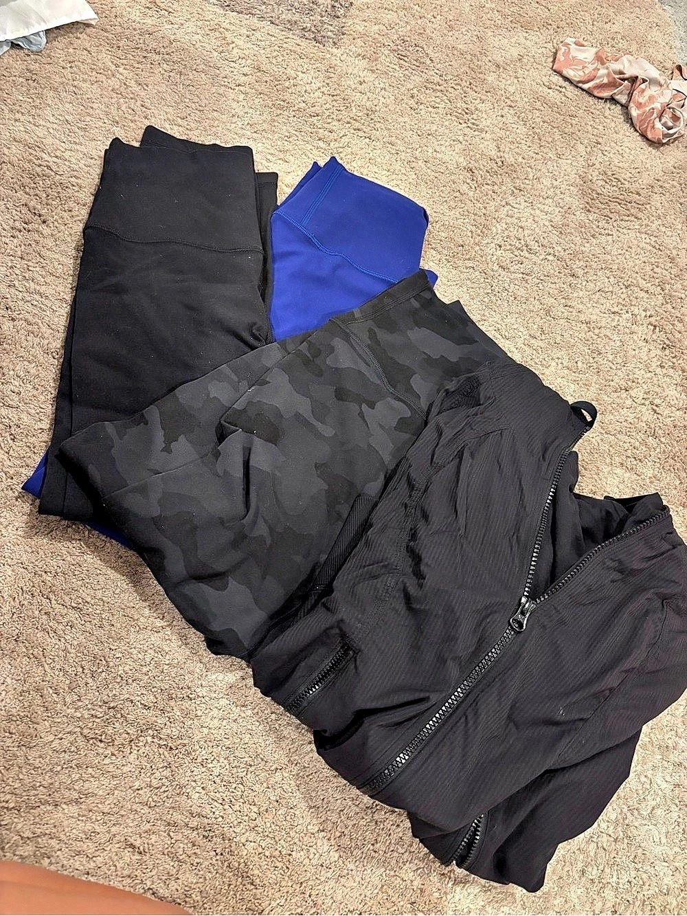lululemon bundle!!! Align leggings, running jacket, cropped workout top